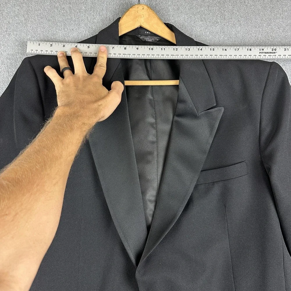 Formal Wear International Tuxedo Suit Jacket Mens 46S Black Peak Lapel Dinner